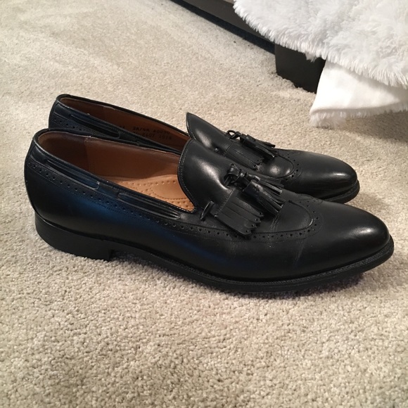Johnston & Murphy Wingtips with Tassels - Picture 3 of 4
